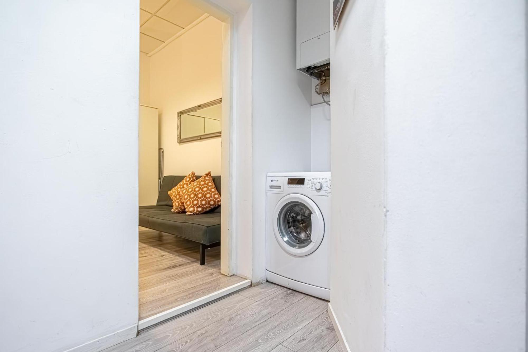 Bright 1br Apt, Prime Location & Wifi