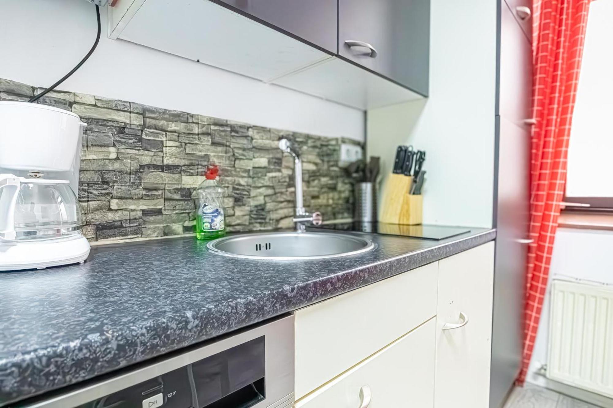 Bright 1br Apt, Prime Location & Wifi Apartment *